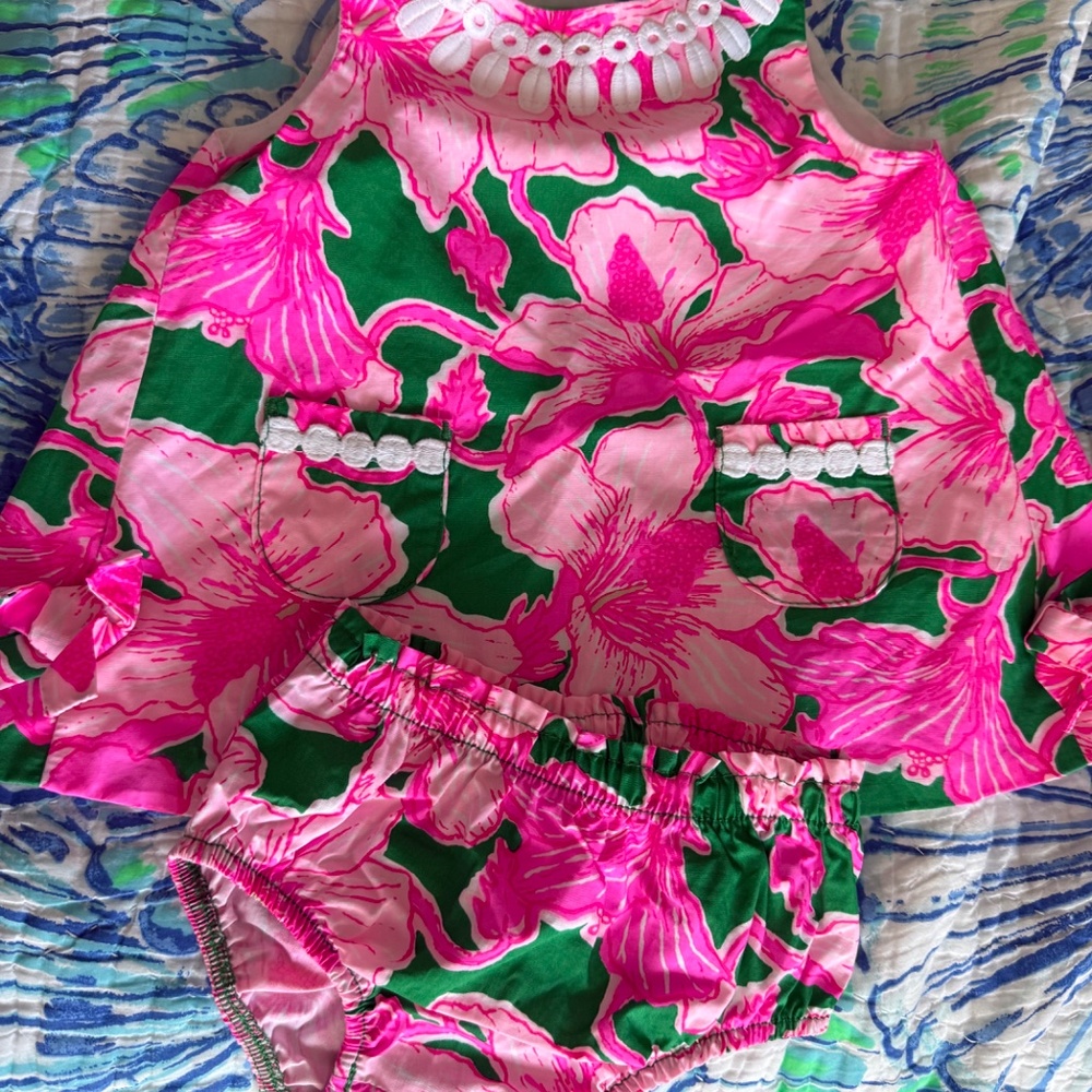 Lilly Pulitzer Infant Shift Kelly Green Hibiss kiss 3-6 mo - Picture 2 of 4